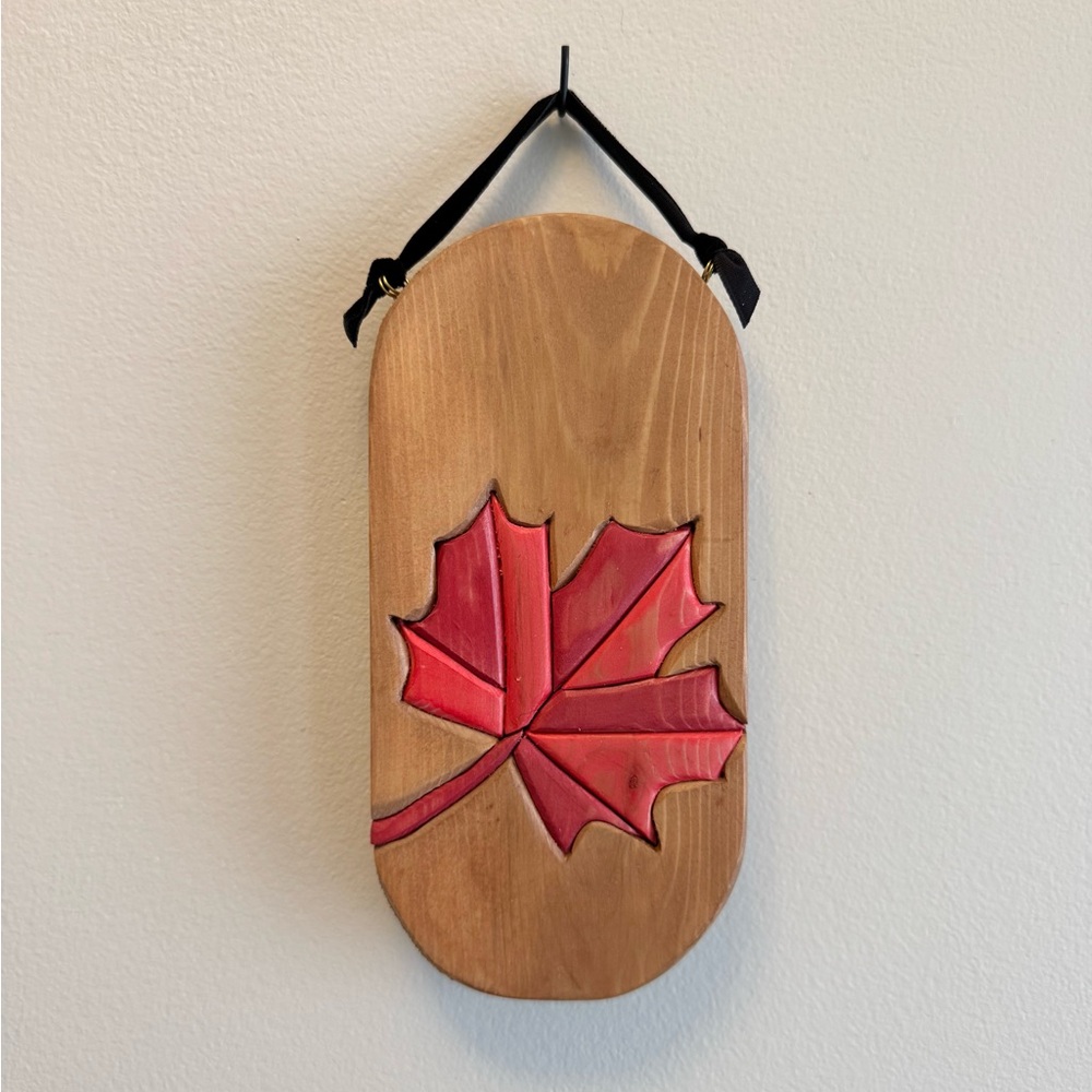 Maple leaf Wood Plaque